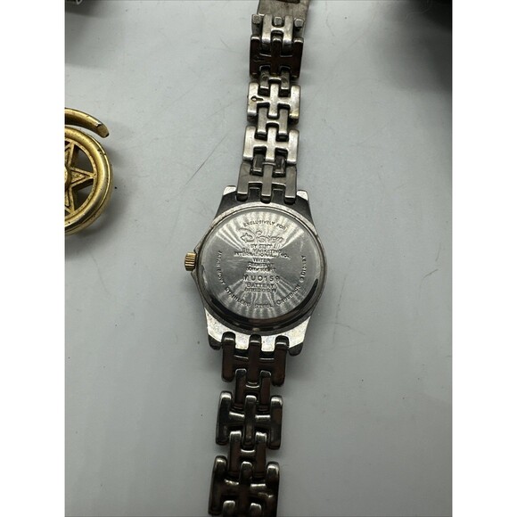Lot of 6 Watches Clock Disney Novelty Wrist Untested Needs Batteries Collector - Picture 3 of 9